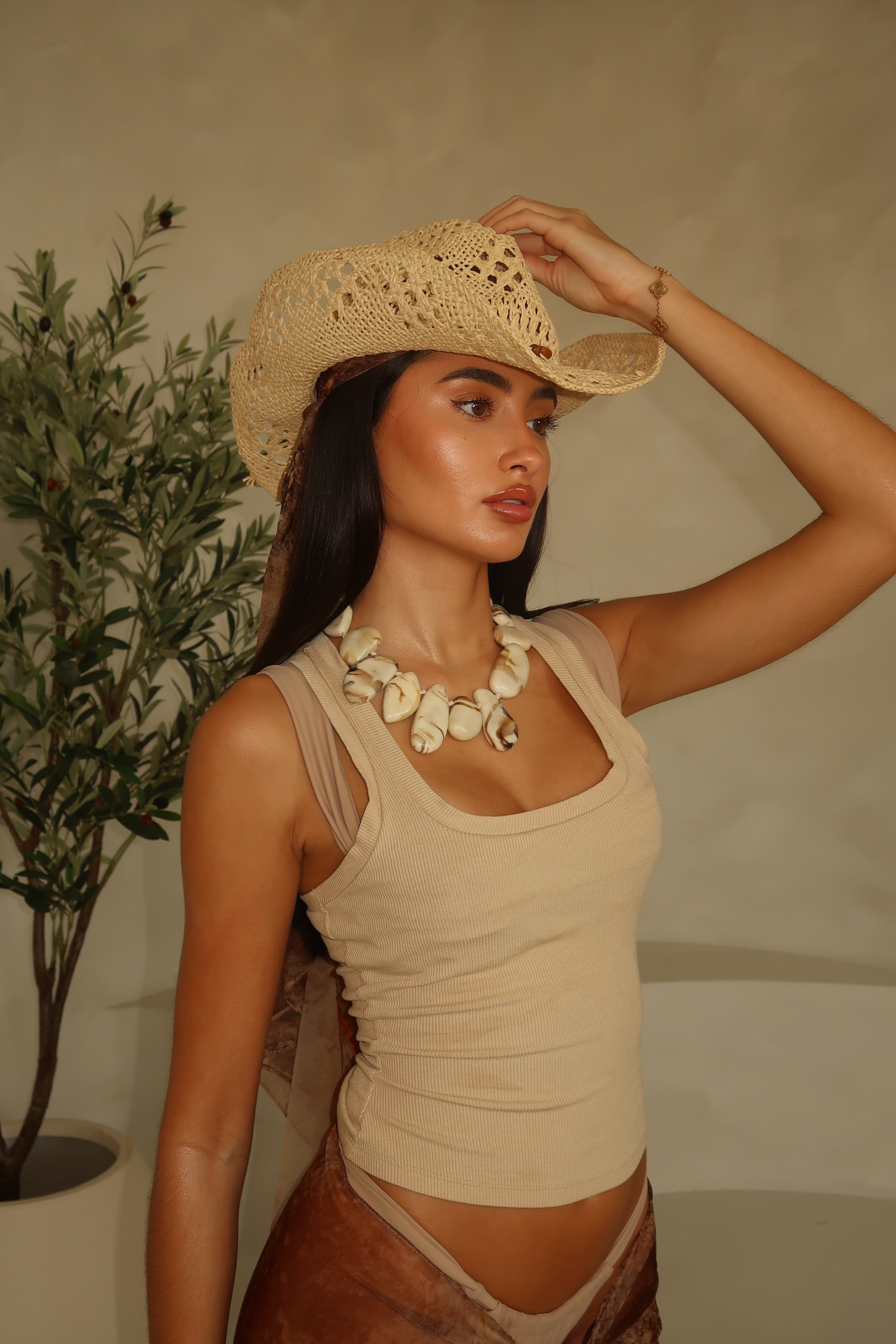 Cream stone drape necklace